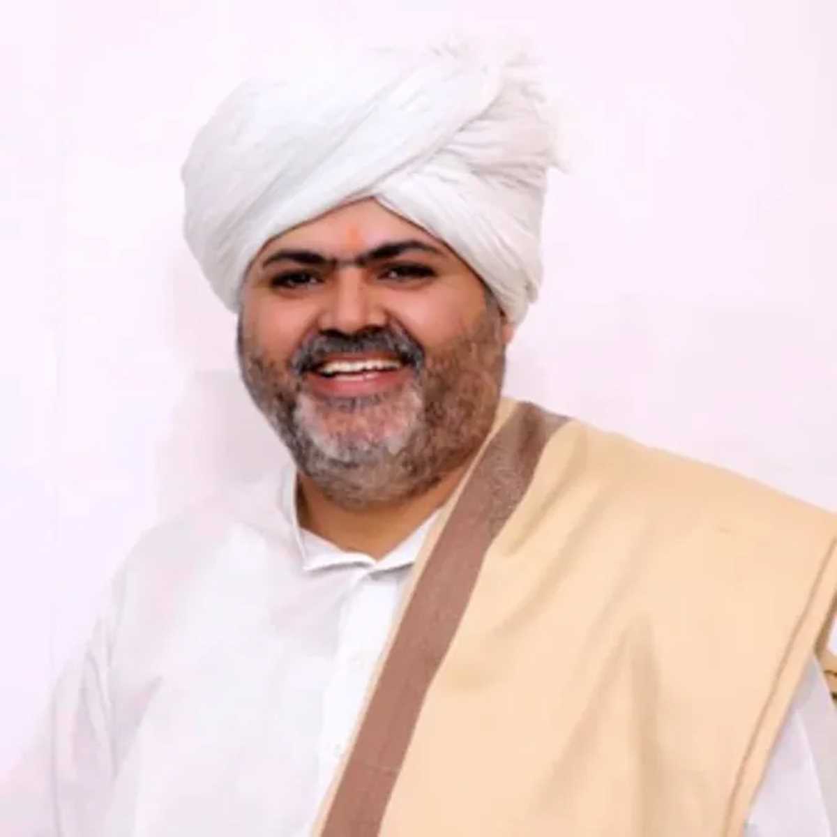 दिल्ली देहात से जुड़े महत्वपूर्ण मुद्दों के समाधान को लेकर जंतर-मंतर पर रविवार को खाप पंचायत